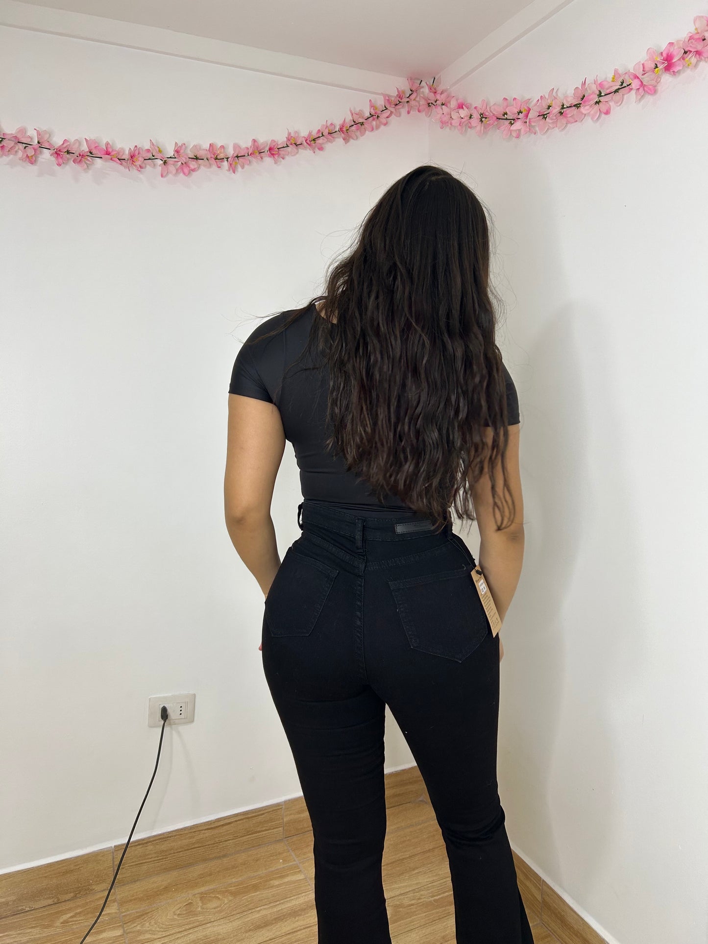 FLARE RASGADO / MIRAME 🖤