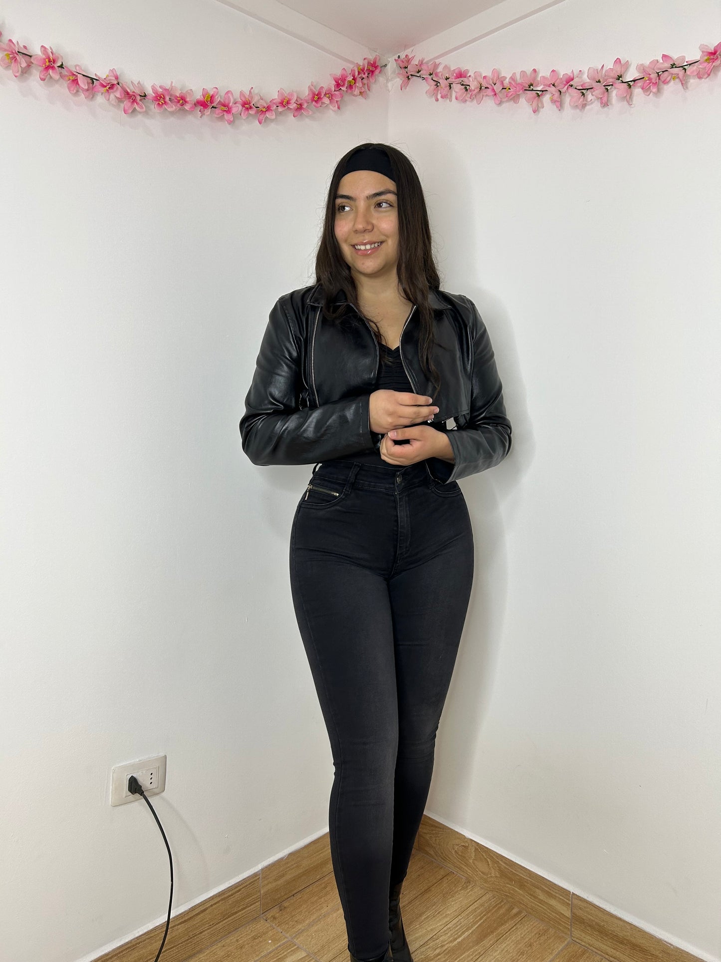 DUBAI GRAFITO | PARADISE 🩶